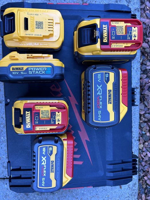 Акумулятор батарея DeWalt 18v DCBP318 3.5ah, flexvolt 12ah 9ah 2025pik