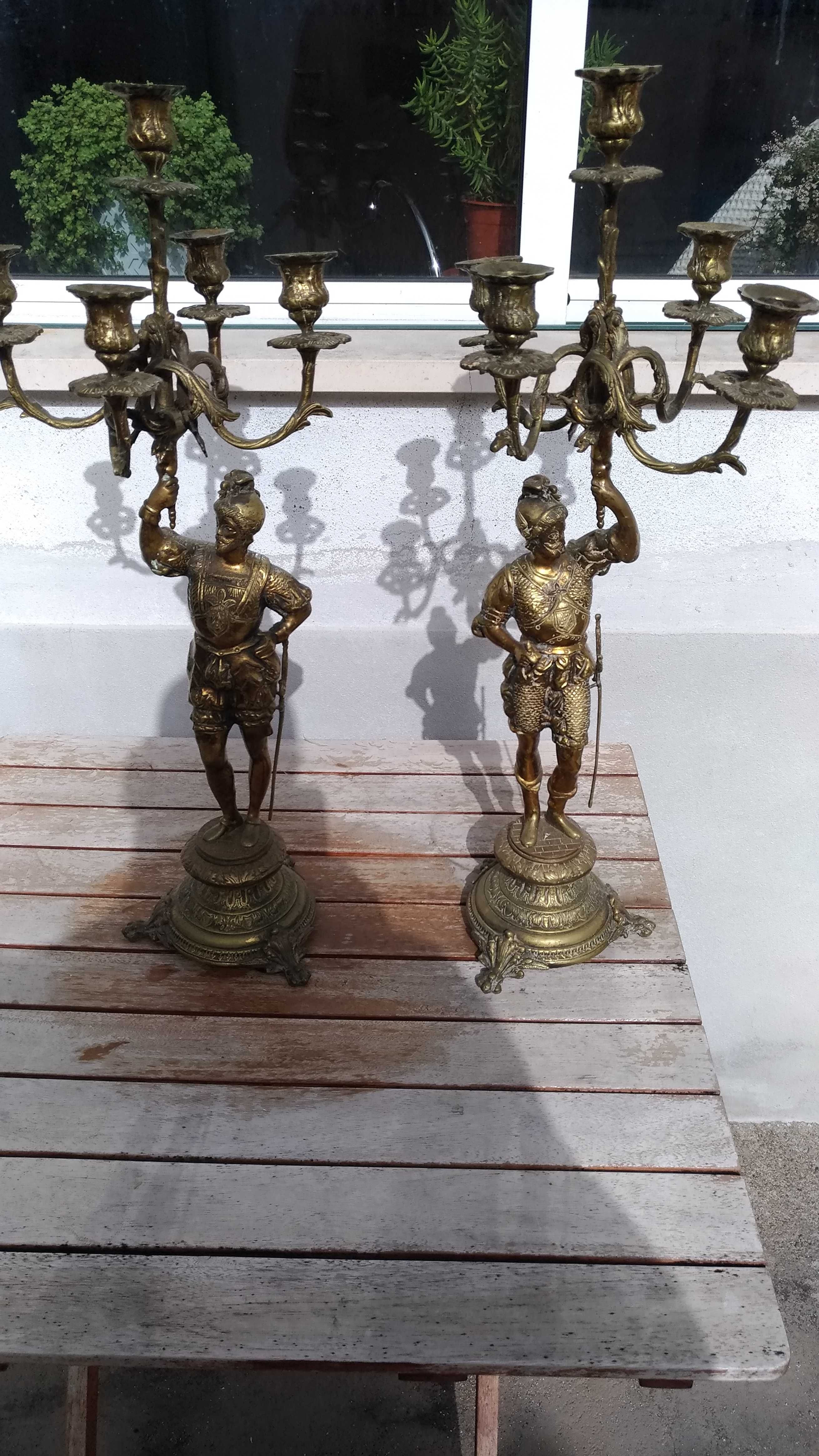 Candelabros antigos