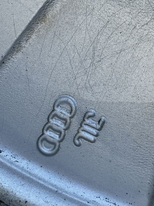 ALUFELGI Oryginalne Audi A6 C6 A8 D3 A4 B7 18 cali ET48 8J 57.1 5x112