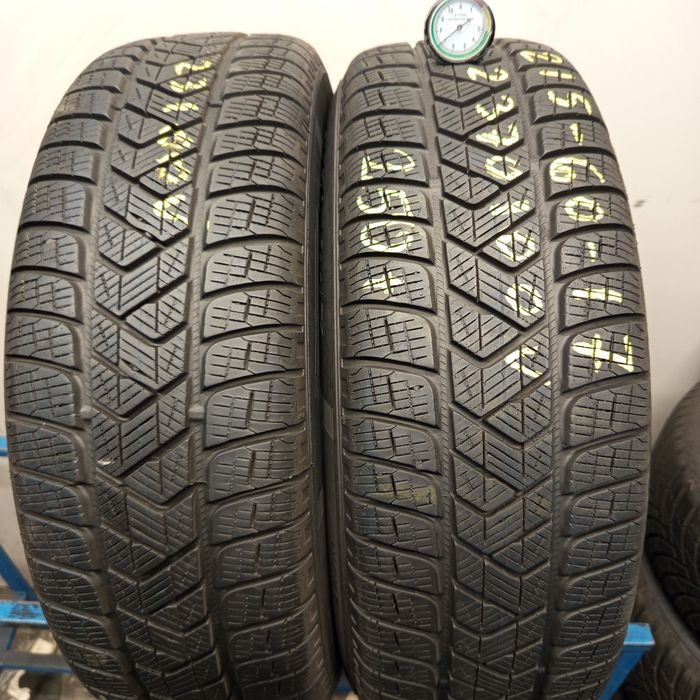 215/60R17 Pirelli Scorpion Winter