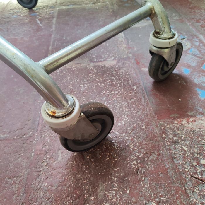 Carrinho compras de arame