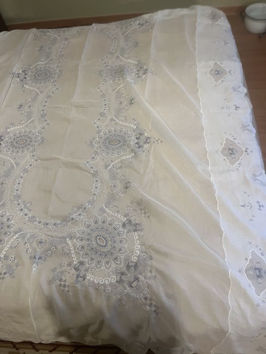 Toalha antiga com guardanapos