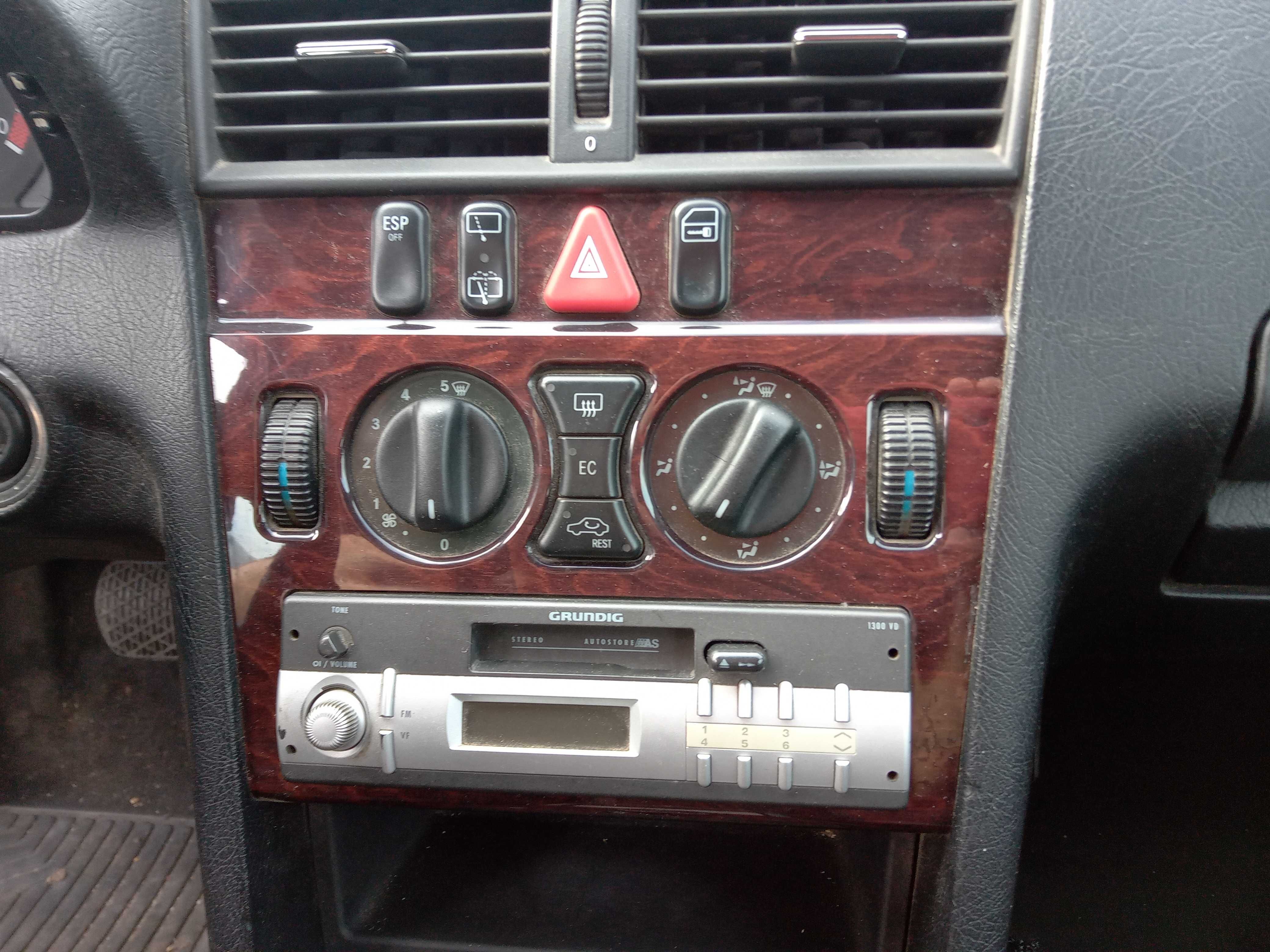 Panel klimatyzacji MERCEDES C W202