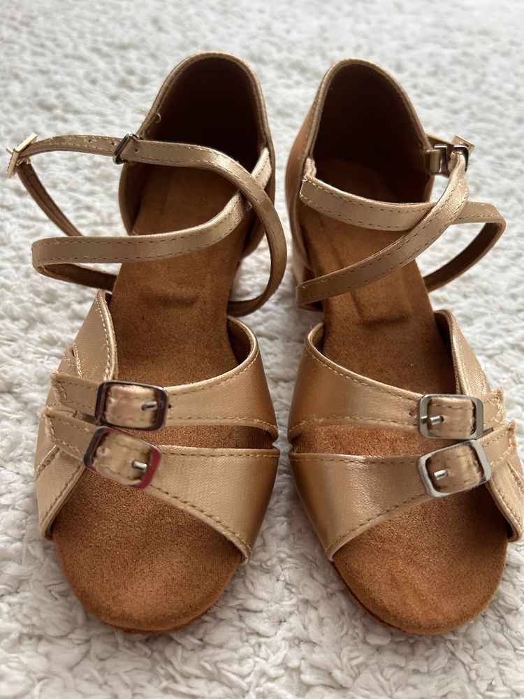 Buty do tańca taneczne latino 33 21cm  beżowe cieliste z regulacją