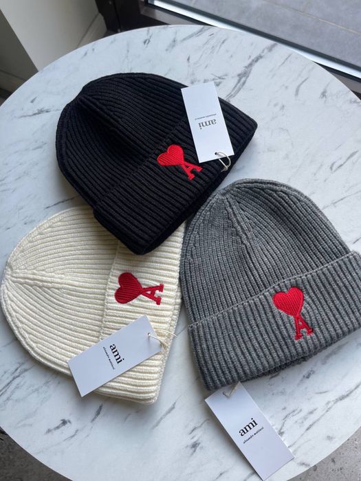 Шапка женская Ami