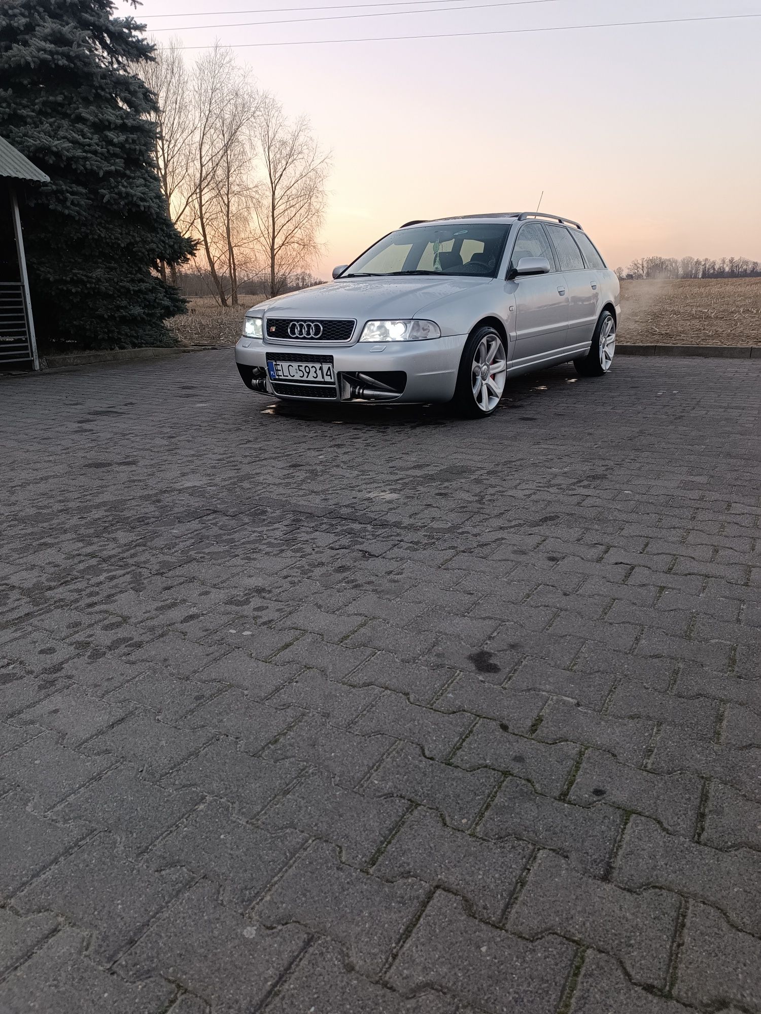 Audi S4B5 polift