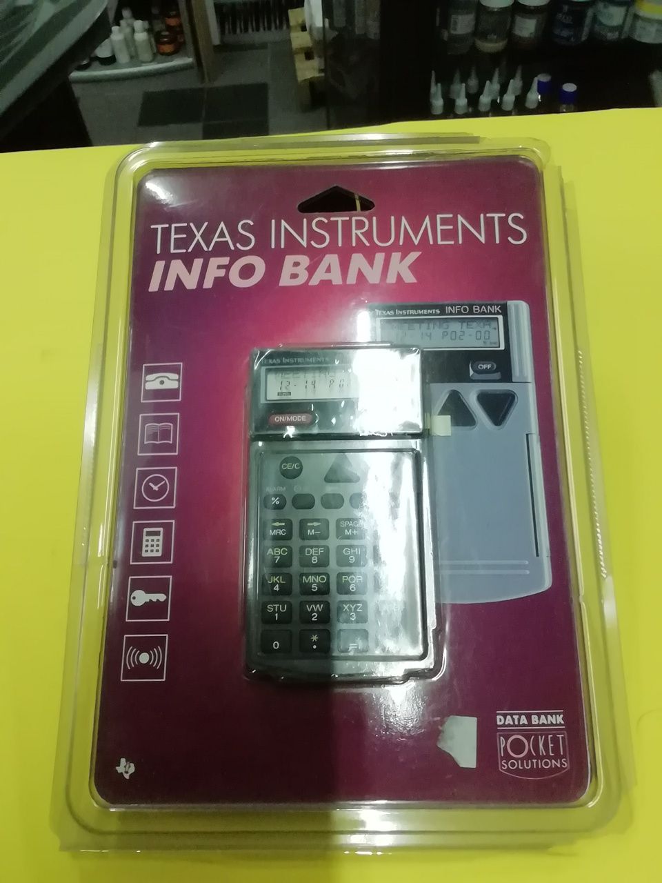 Calculadora Texas Instruments Info Bank, nova