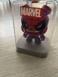 Figura Marvel impecável