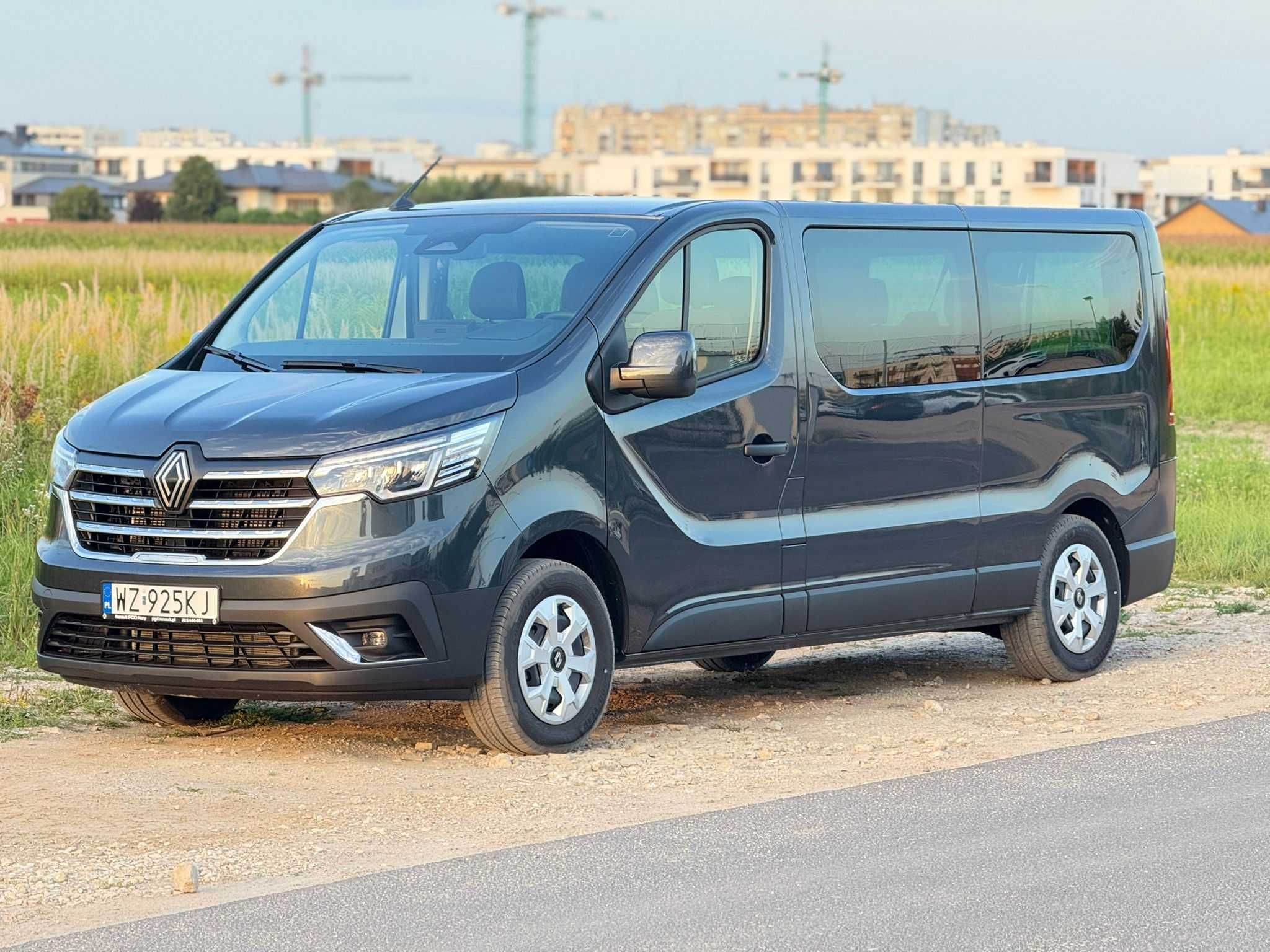 Wynajem bus 9 os. Renault Trafic Ford Transit NOWY long Warszawa PL EU