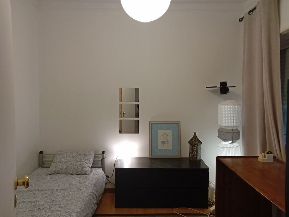 Alugo quarto em Tercena