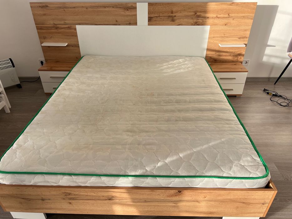 Ліжко з матрасом або без