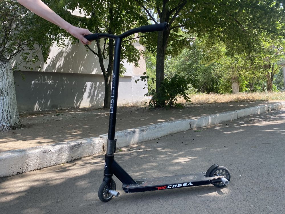 Трюковий самокат