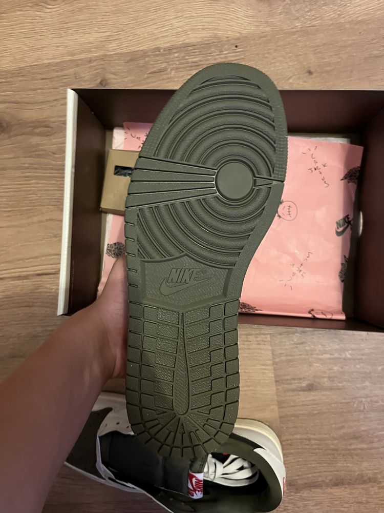 Air Jordan 1 x Travis Scott Medium Olive