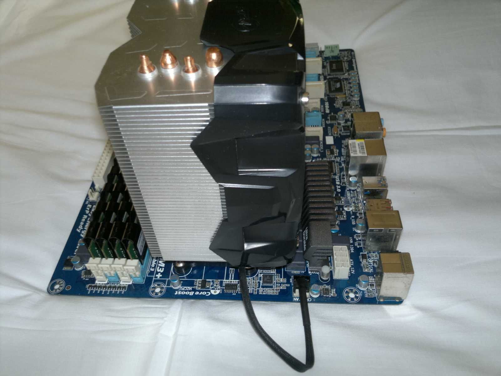 GIGABYTE 990XA-UD3 ( 990-й чип АМ3+, USB 3.0, SATA 3) +FX-8370