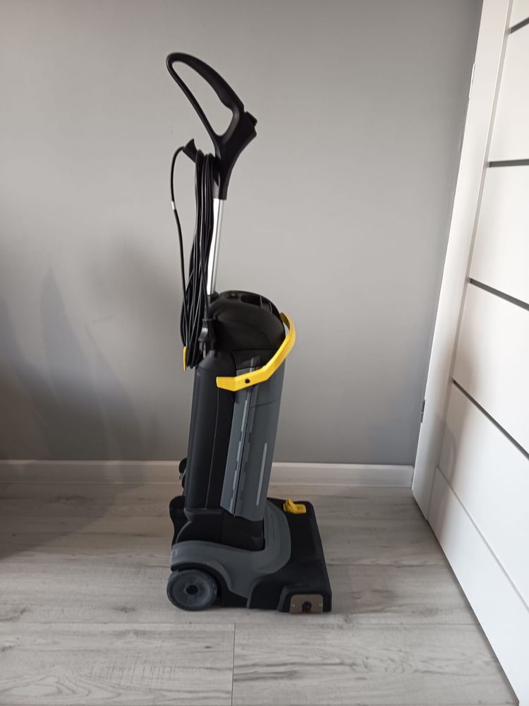 Szorowarka KARCHER BR 30/4 C