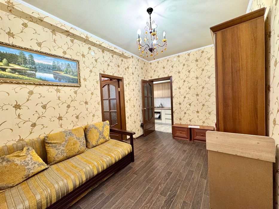 D1L Продам квартиру 73 м2, вул. Дмитрівська, 15.