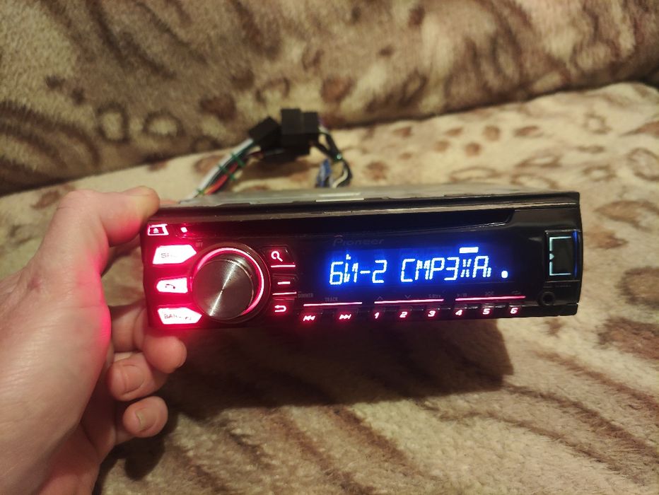 Блютуз магнитола Pioneer DEH 4700 BT