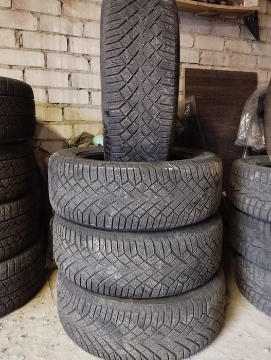 Шини 235 60 18 Continental зимові 7 мм