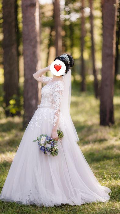 Продам весільну сукню