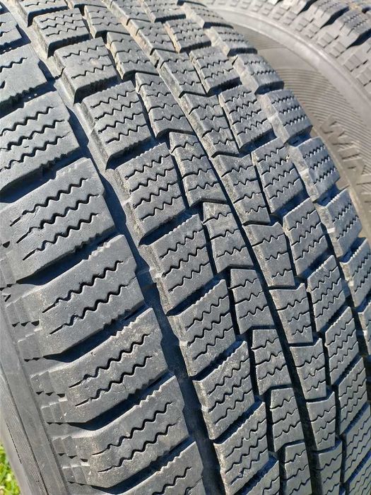 Opony Zimowe 215/60 R16C 103/101T Hankook Winter