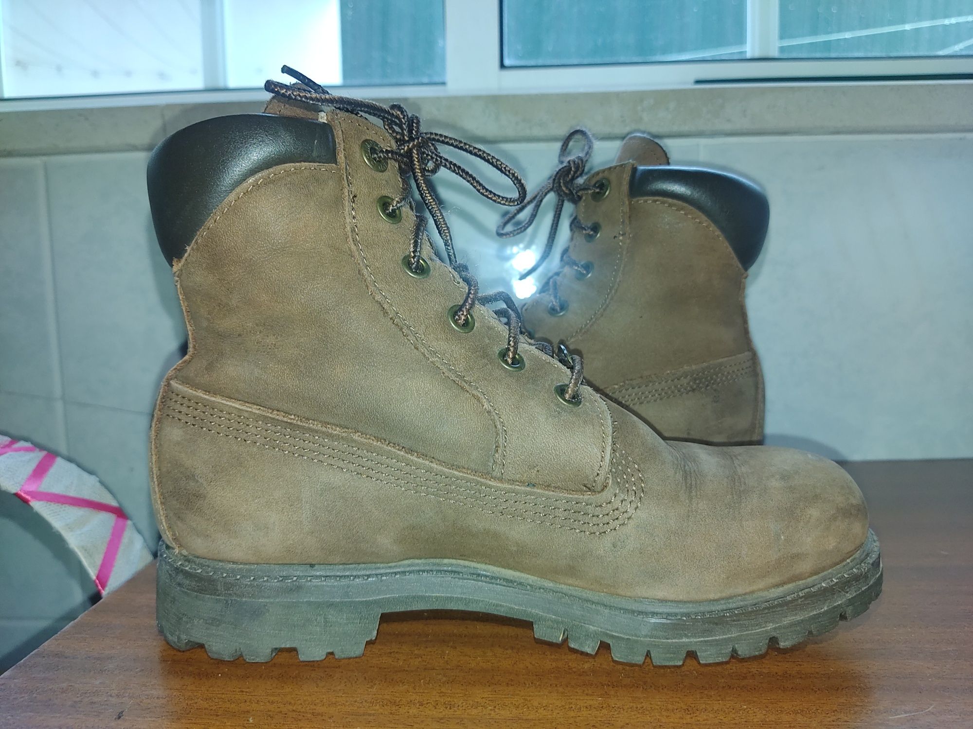 Botas timberland castanhas senhora tam 36 biqueira rigida nobuck