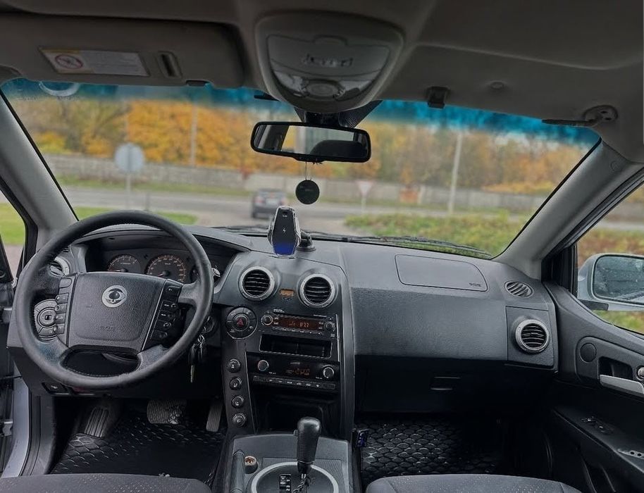 Ssangyong ayction2009г 2.0 дизель автомат не гнилой