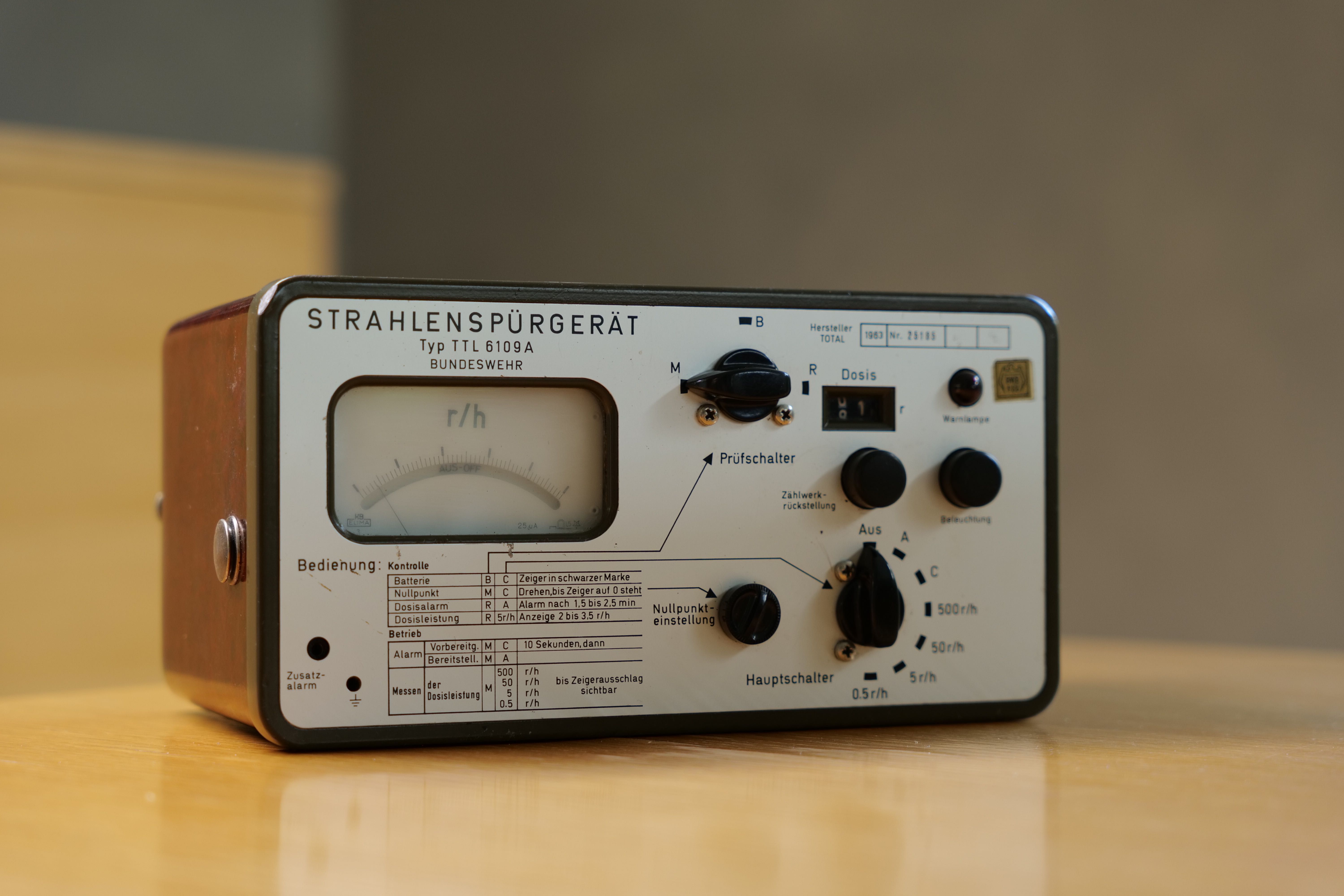 Licznik Geigera, Rentgenometr Strahlenspurgerät TTL 6109A