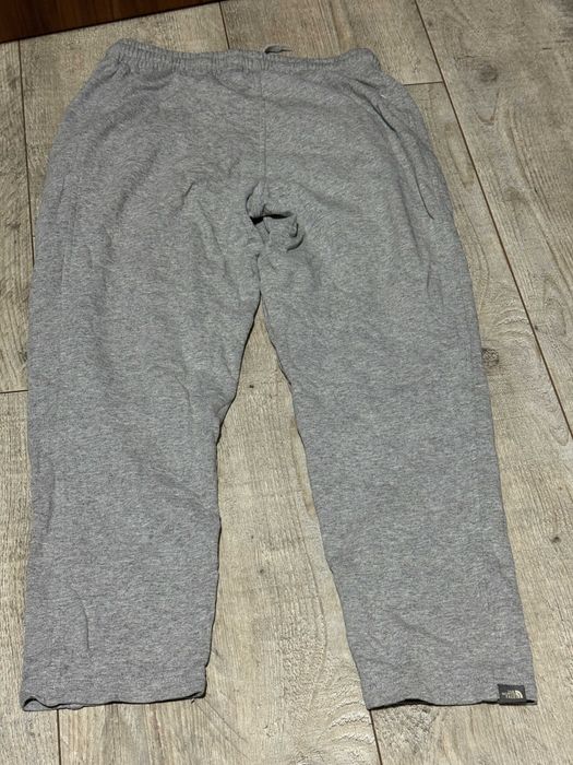 The North Face spodnie dresowe oryginalne rozmiar M