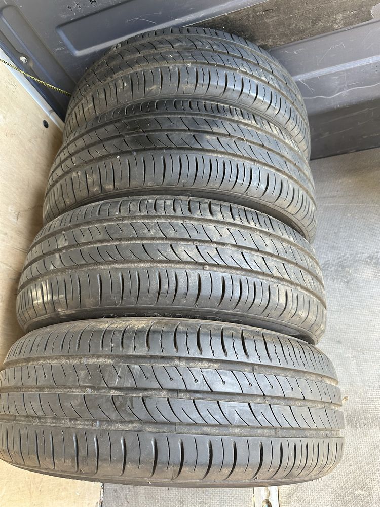 Шини 185/60 R15 KUMHO ecoWING 4шт.