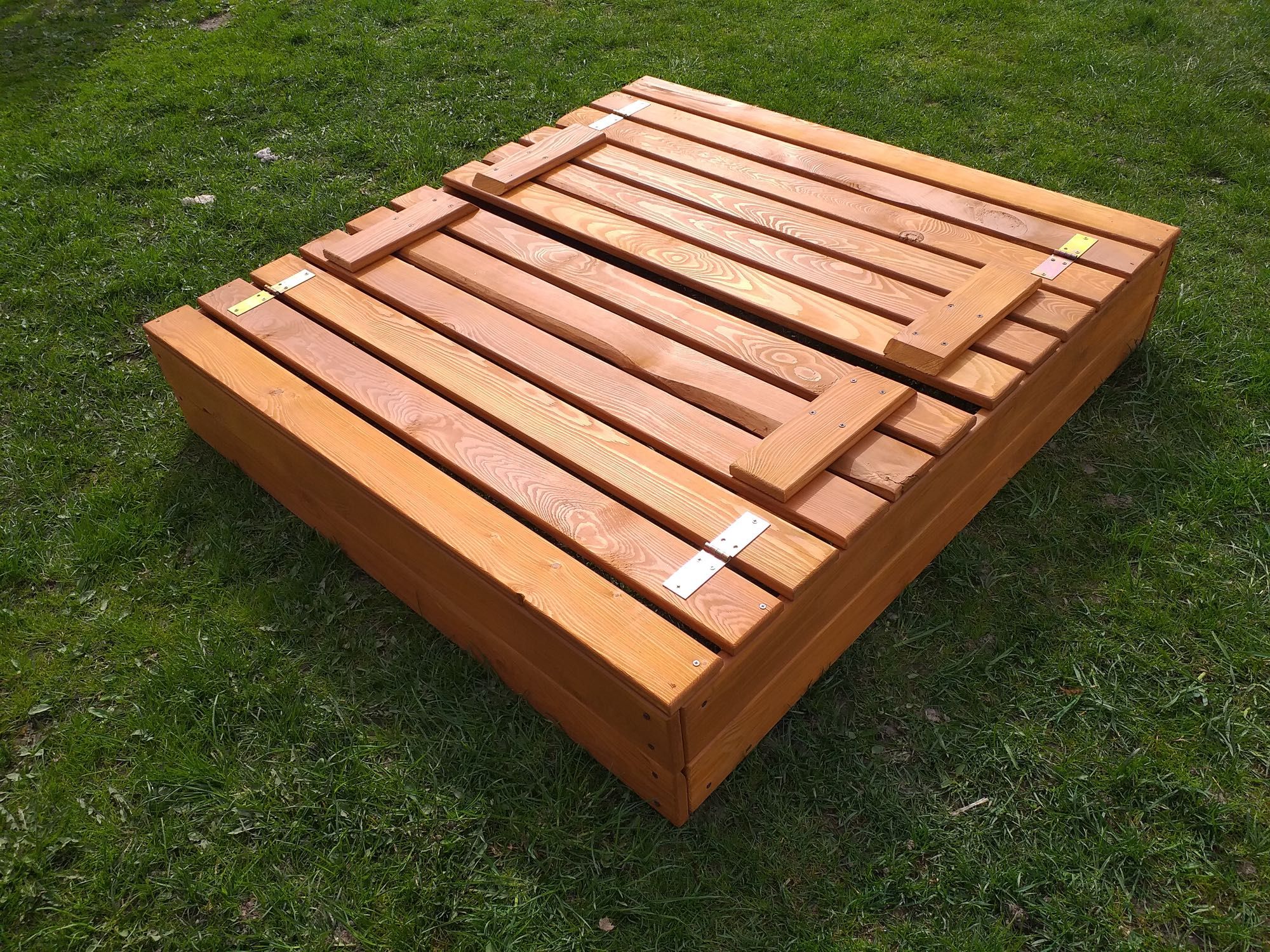 Piaskownica drewniana zamykana z ławeczkami dla dzieci IMPREGNOWANA