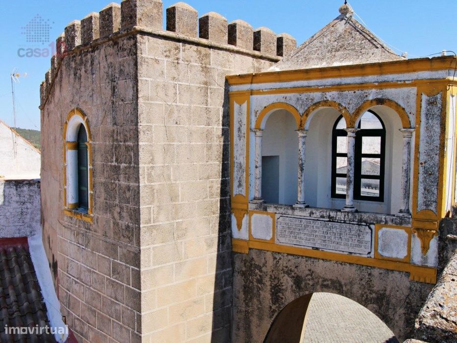 Vende-se Palacete séc. XVI em Elvas.