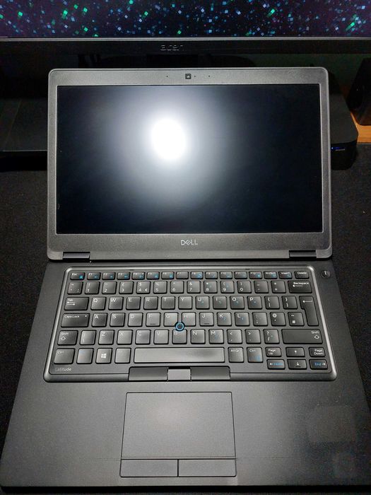 Dell Latitude 5480 i7-7820HQ, 16 GB RAM, 256 GB M.2 SSD,