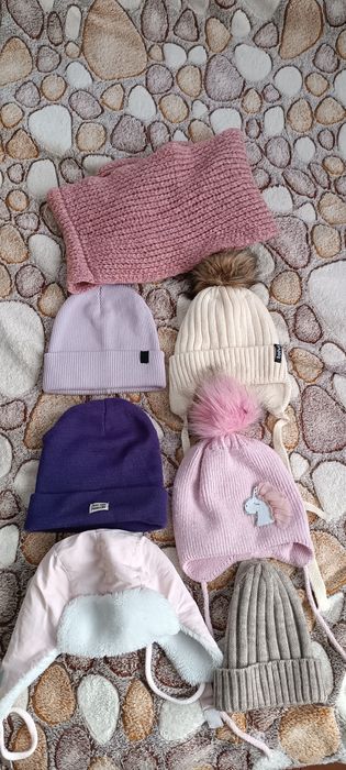 Продам шапки для дівчат