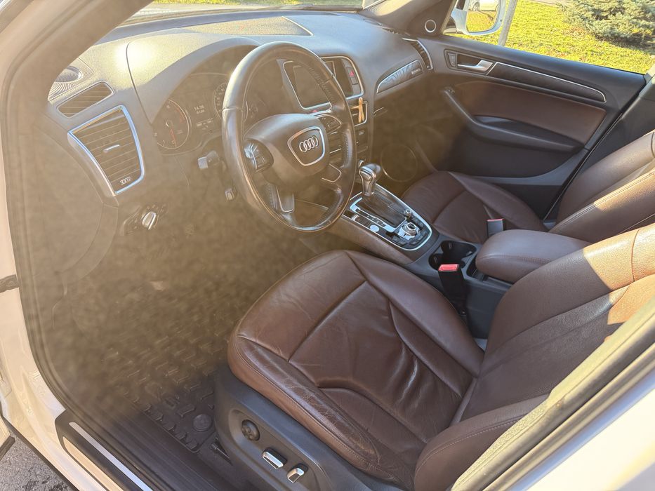 Продам Audi Q5 2015 року в топовій комплектації