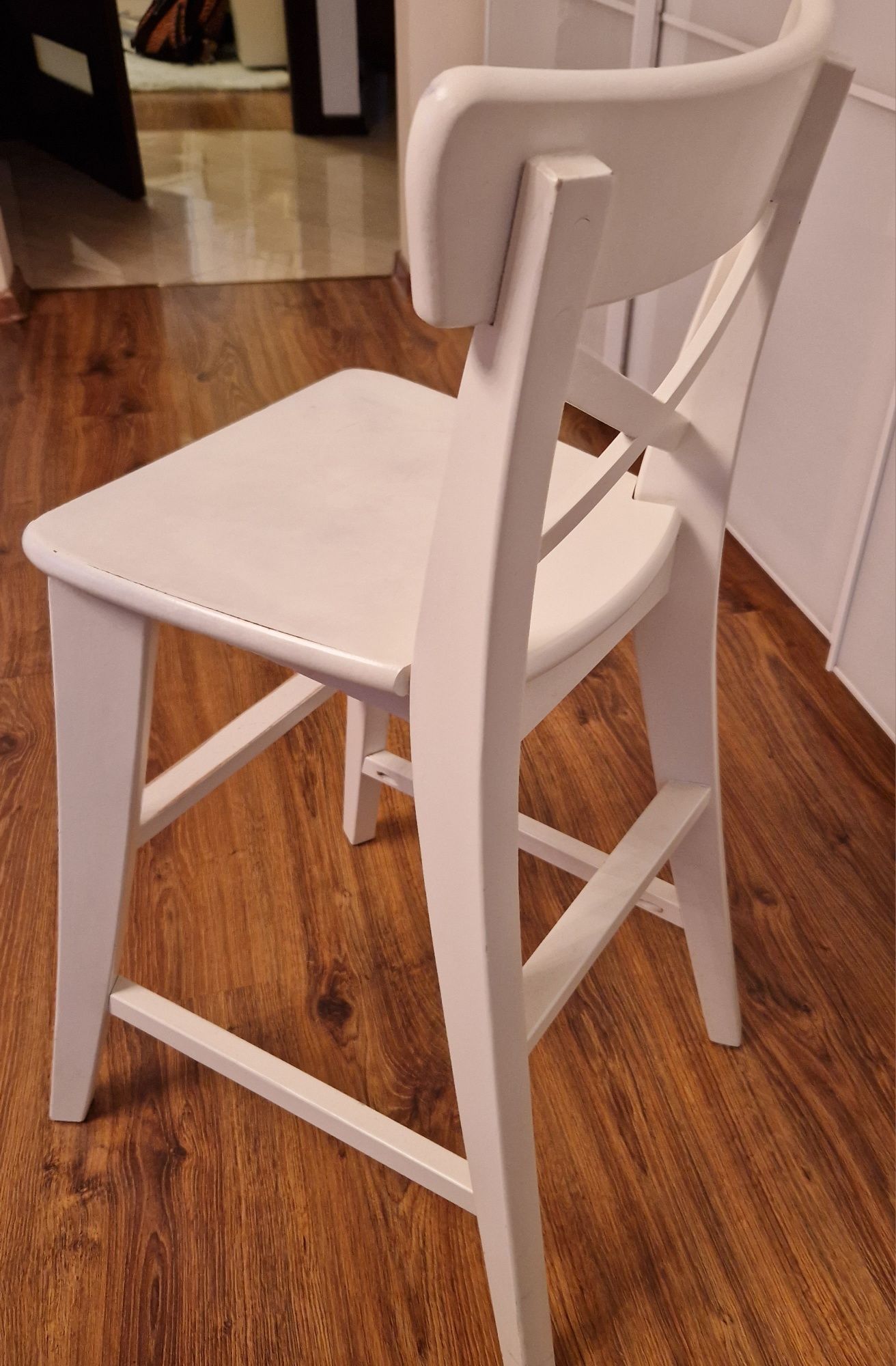 Biały stołek krzesełko Ikea Ingolf wysokie