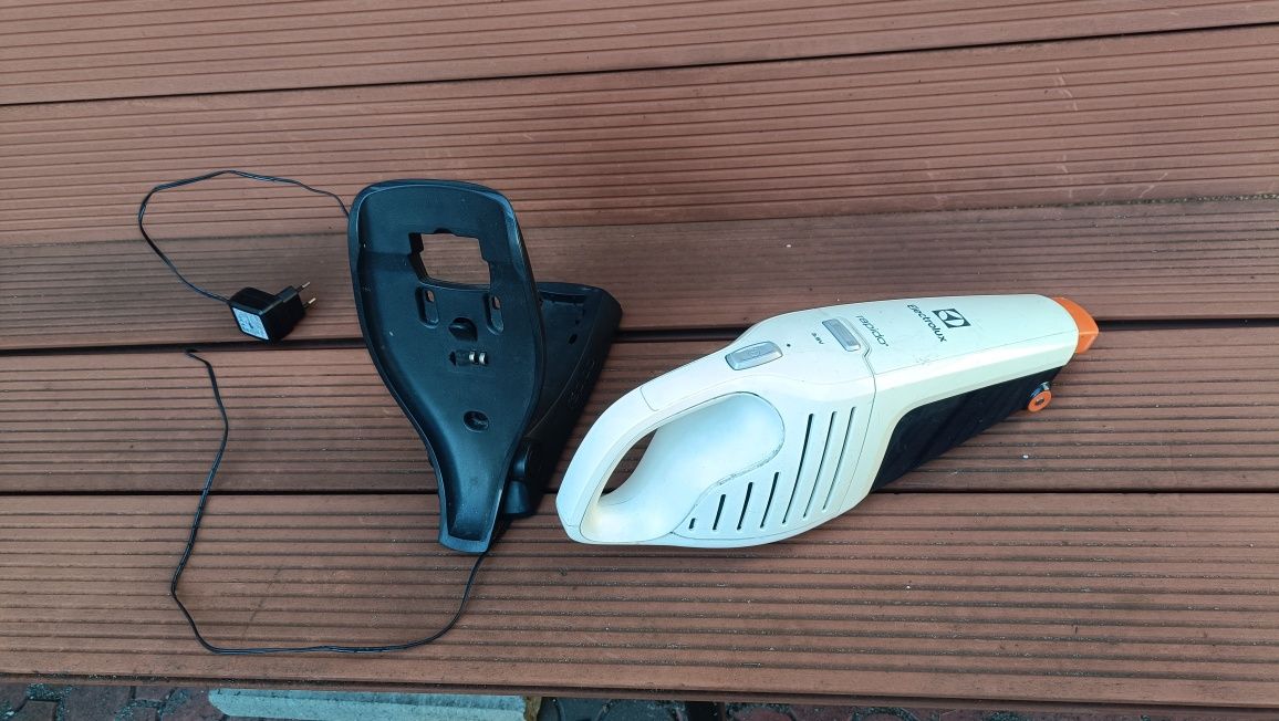 Odkurzacz bezprzewodowy Electrolux Rapido