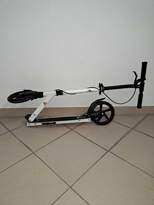 Trotinete em alumínio com suspensão Crane Dobrável