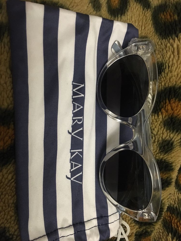 окуляри сонцезахисні Mary Kay