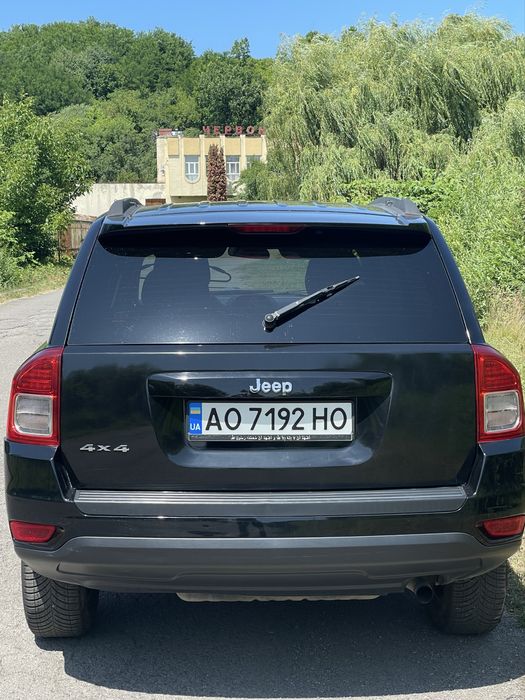 Продам Jeep Compass 2012 року 2.4 бензин 6800$