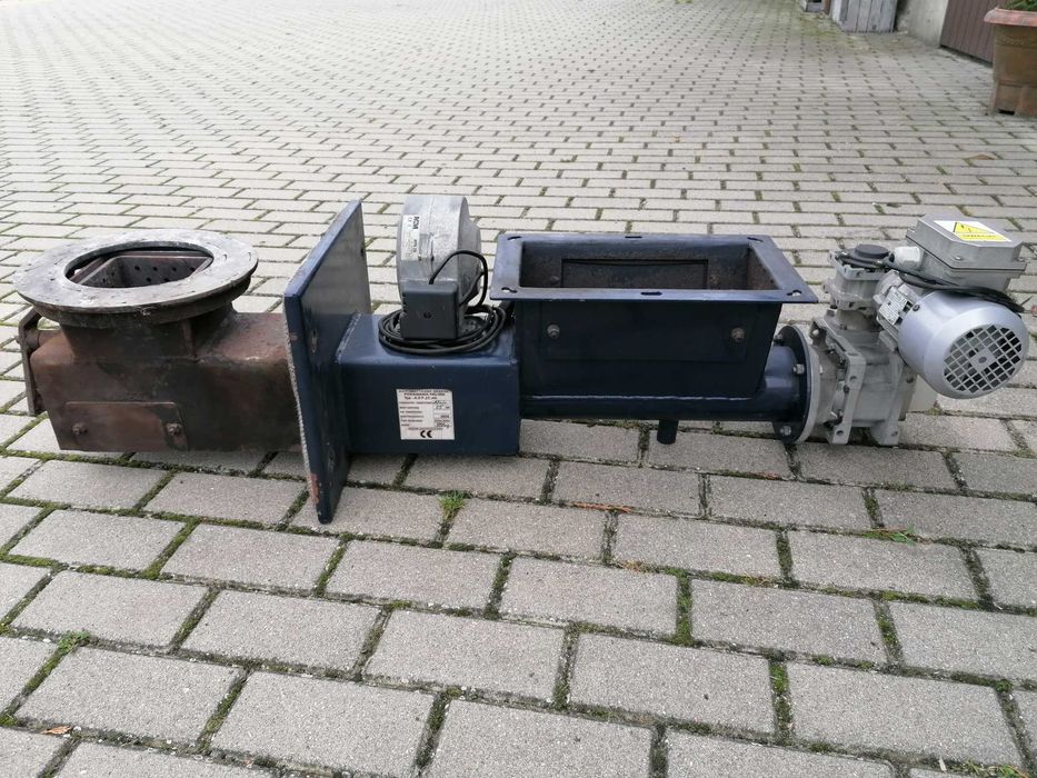 Podajnik do pieca ekogroszek + pojemnik na opał 225kg Dziubarczyk