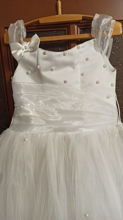 Бальне плаття для дівчинки