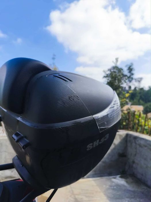 Benelli bn125 com top case
