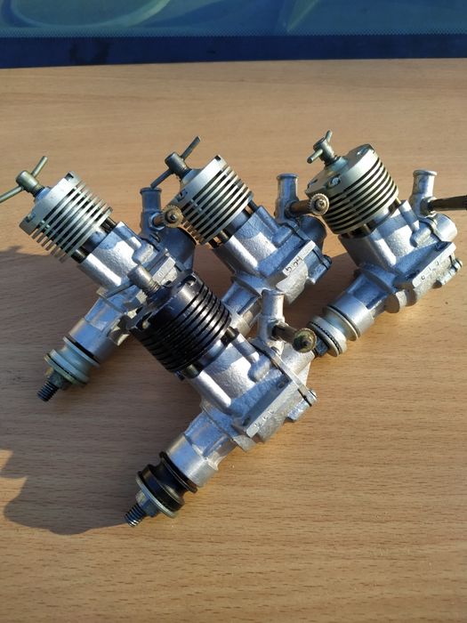 Авиамодельный микродвигатель.