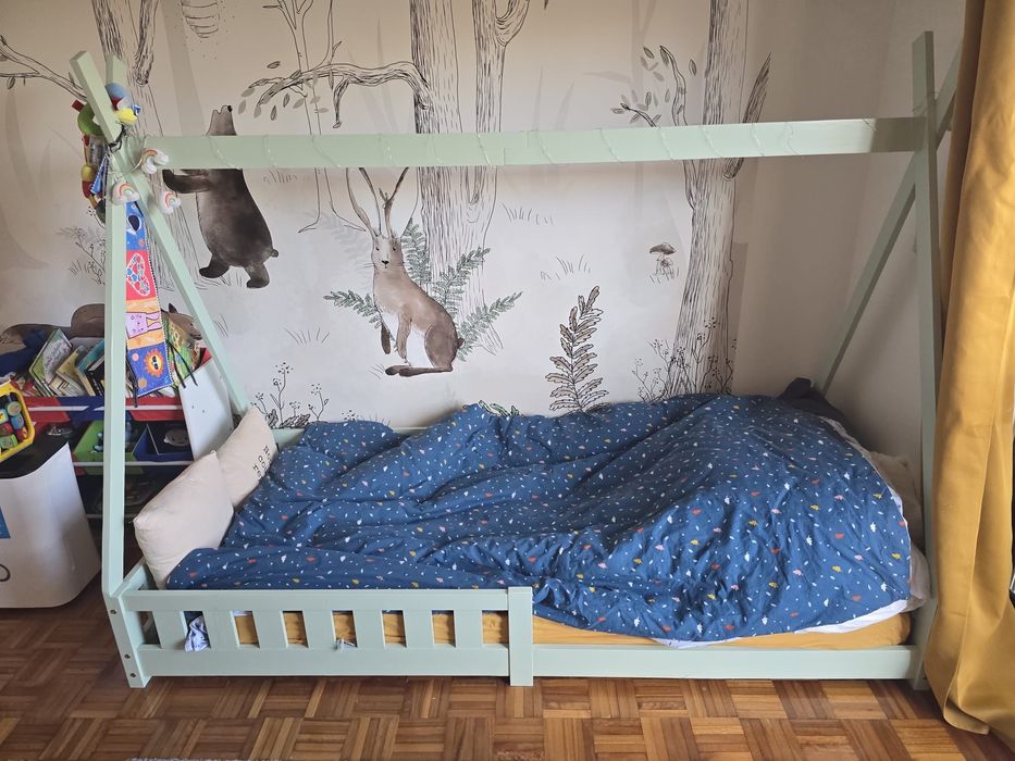 Cama de criança tipo Montessori