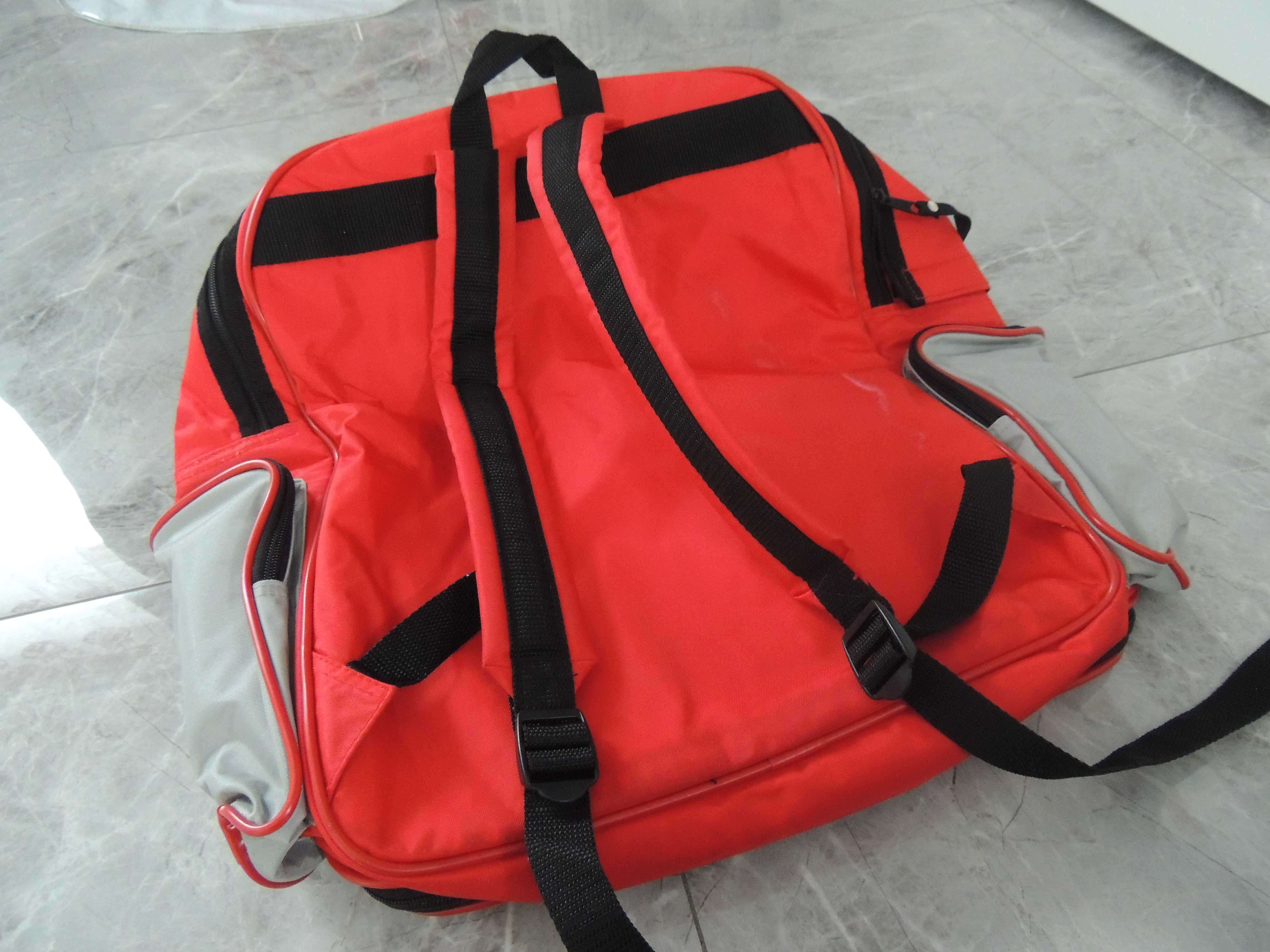 plecak wycieczkowy termiczny czerwony z kieszenią na termos