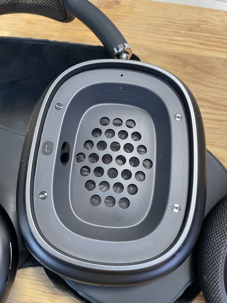Airpods max uskodzone