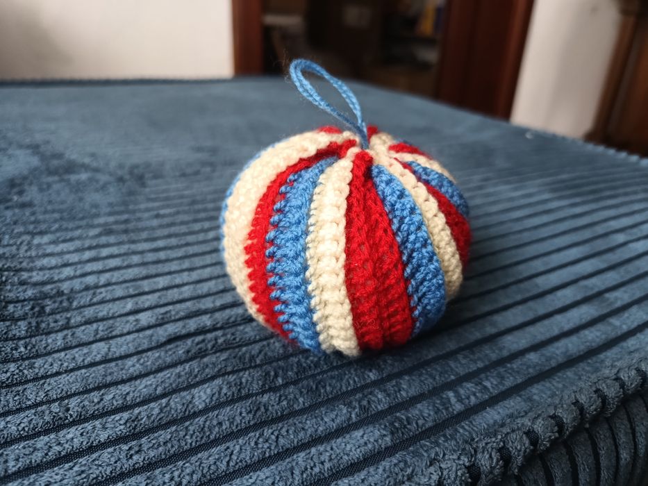 Bombka ręcznie robiona