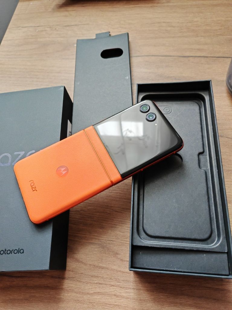 Motorola razr 50