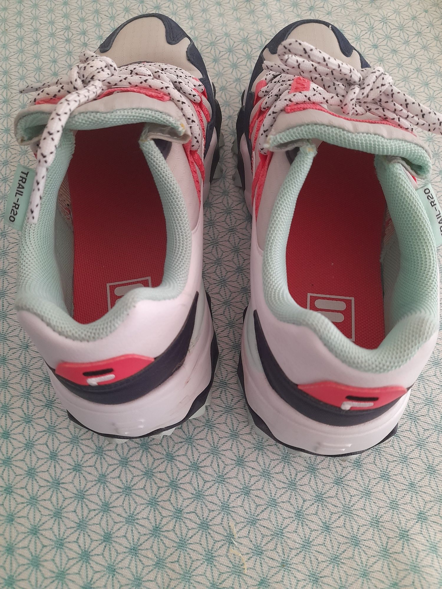 Fila trail r20 tam 37 NOVOS