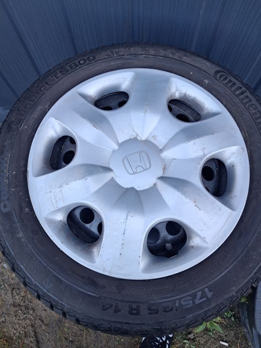 Opony zimowe z felgami Honda175/65 R14
